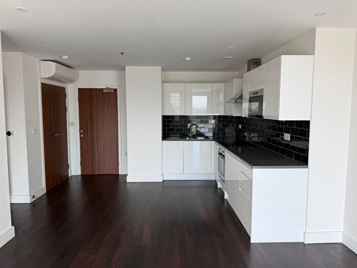 1 Bedroom Flat To Rent In Christchurch Road, Colliers Wood, SW19