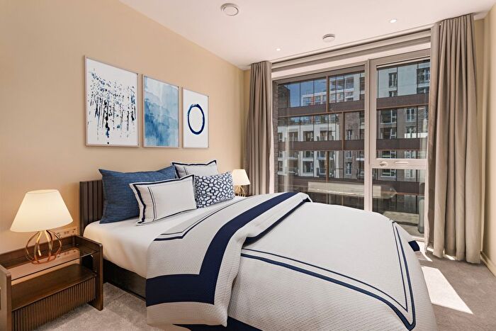 1 Bedroom Flat To Rent In Nine Elms Lane, London, SW11