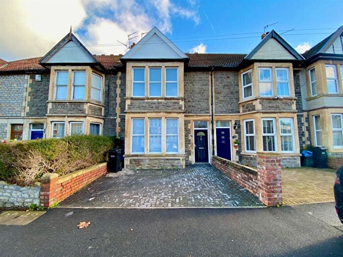 4 Bedroom Terraced House To Rent In West View Road, Keynsham, Bristol, BS31