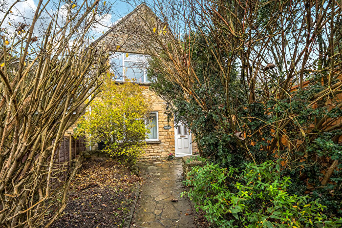 2 Bedroom House For Sale In Hixet Wood, Charlbury, OX7