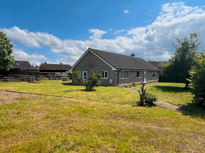 3 Bedroom Detached Bungalow For Sale In Lower End, Hartwell, Northampton, NN7