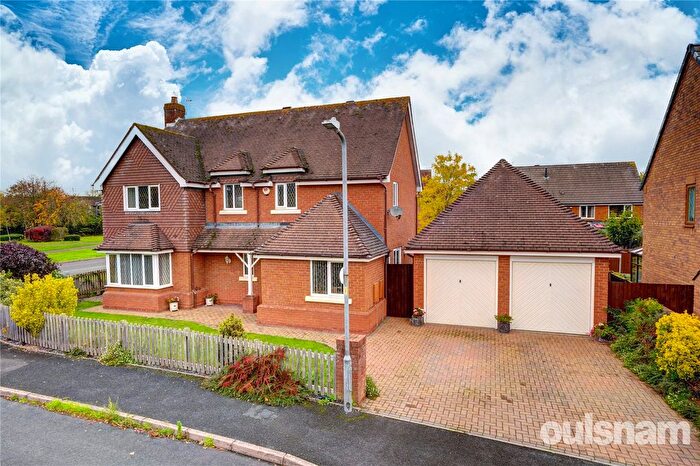 4 Bedroom Detached House For Sale In Showell Close, Droitwich, Worcestershire, WR9