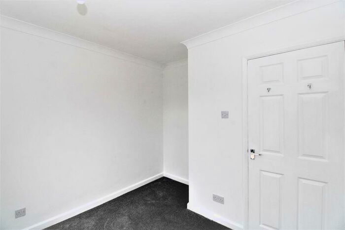 2 Bedroom Semi-Detached Bungalow For Sale In Wensleydale, Hull, HU7