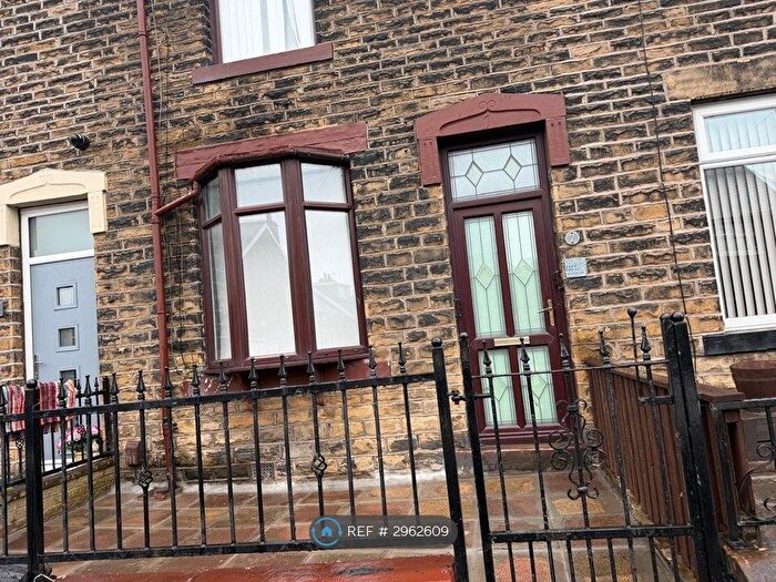 3 Bedroom Terraced House To Rent In Sandygate Terrace, Bradford, BD4