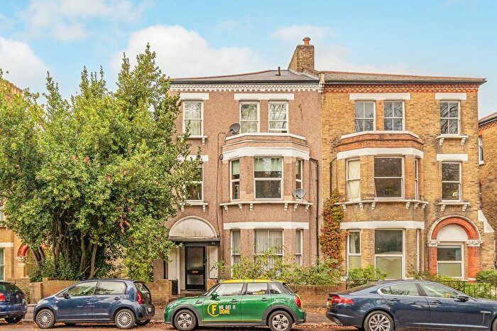 2 Bedroom Flat To Rent In Highland Road, Crystal Palace, London, SE19