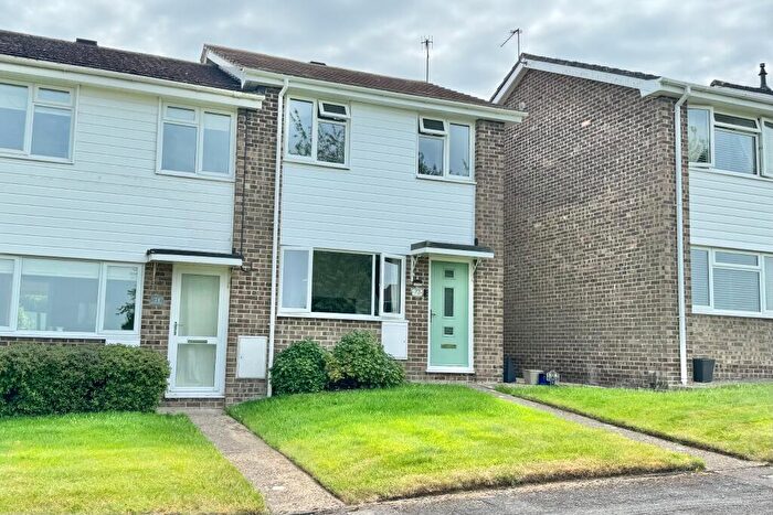 2 Bedroom End Of Terrace House For Sale In Cranbourne Park, Hedge End, SO30