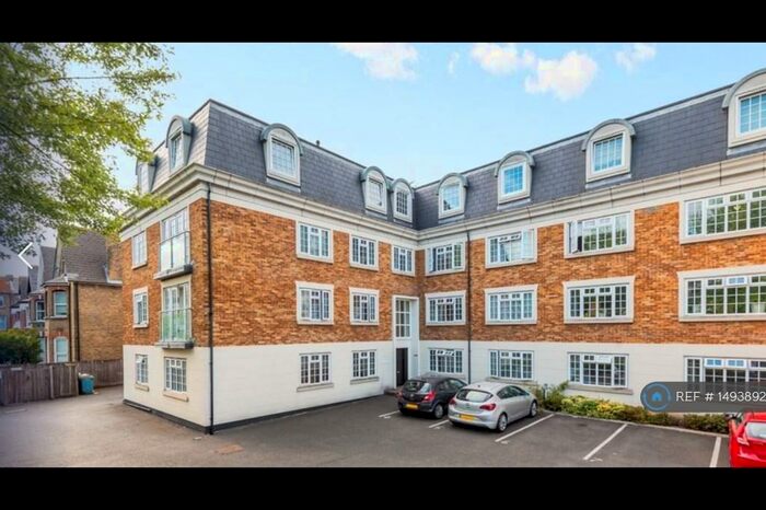 4 Bedroom Flat To Rent In Brompton Court, Bromley, BR1