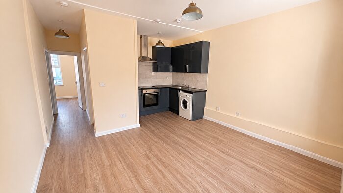 2 Bedroom Flat To Rent In Church Street, Croydon, CR0