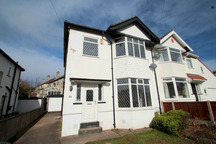 3 Bedroom Semi-Detached House To Rent In Allerton Grange Drive, Leeds, West Yorkshire, LS17