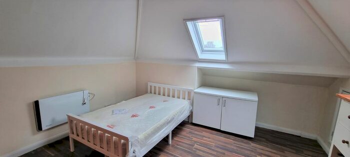 1 Bedroom Flat To Rent In Edgware Road, London, NW2