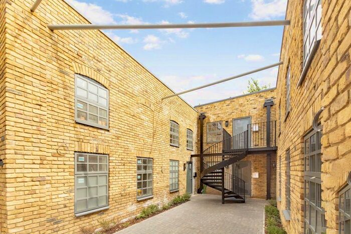 2 Bedroom Property To Rent In Elm Grove, London, SW19