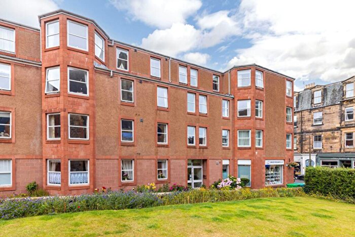2 Bedroom Apartment For Sale In High Street, North Berwick, East Lothian, EH39