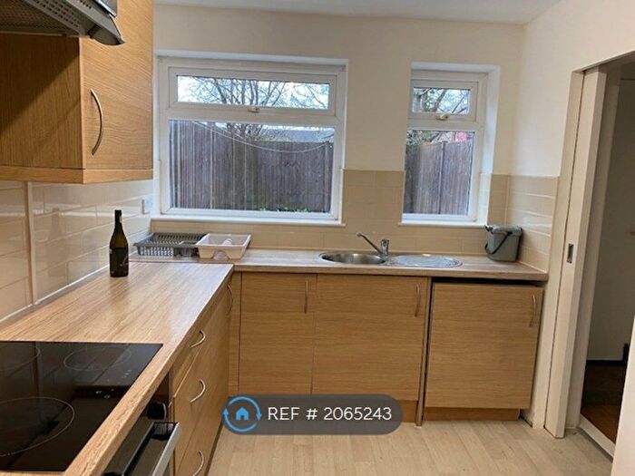 1 Bedroom Flat To Rent In Bedford Road, Reading, RG1