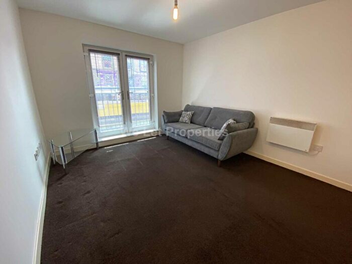 2 Bedroom Apartment To Rent In Delta Point, Blackfriars Road, M3