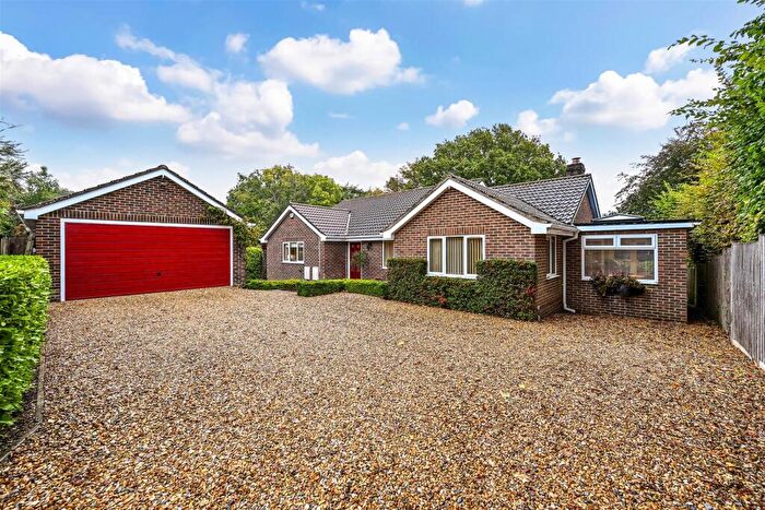 3 Bedroom Detached Bungalow For Sale In Newtown Road, Warsash, SO31