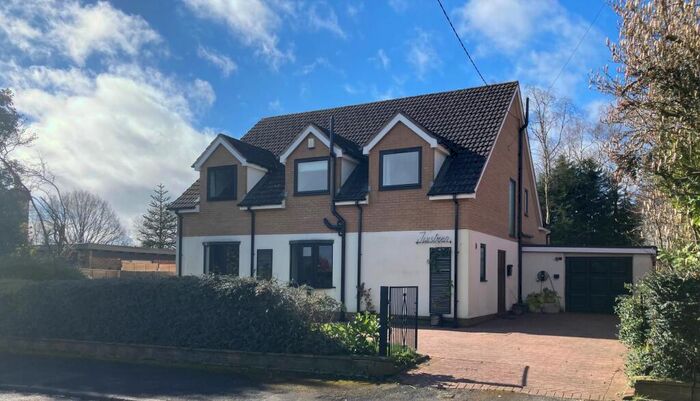 4 Bedroom Detached House For Sale In Park Wood Drive, Baldwins Gate, ST5