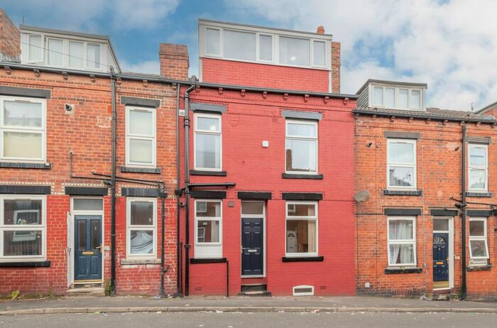 3 Bedroom Terraced House To Rent In Bangor Grove, Wortley, Leeds, LS12