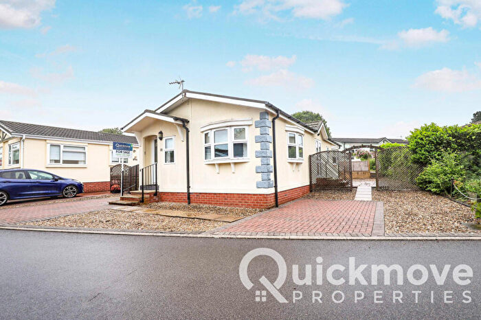 2 Bedroom Park Home For Sale In Oakham, Rutland, LE15