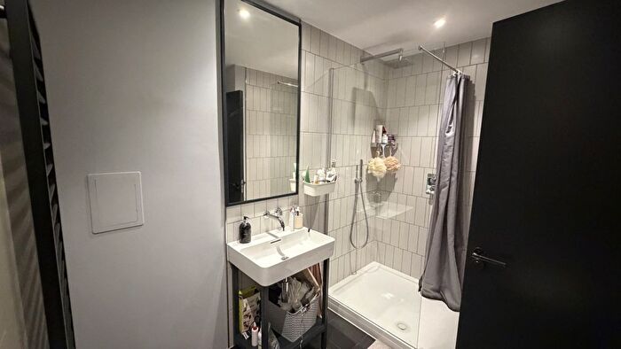 2 Bedroom Flat To Rent In High Street Croydon, Croydon, CR0