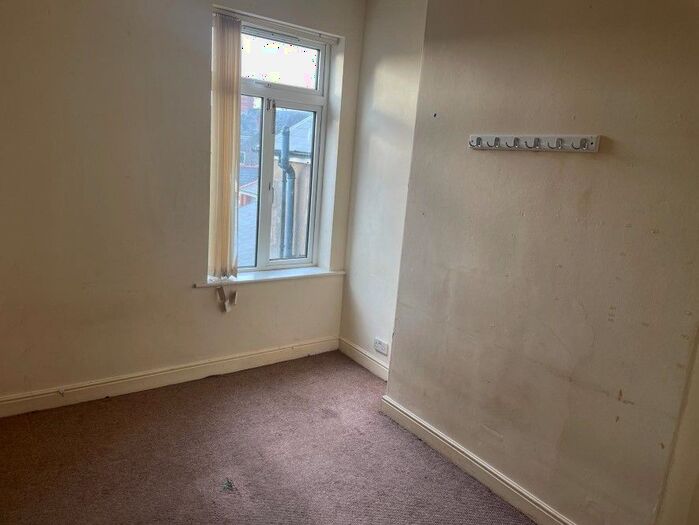 3 Bedroom Terraced House For Sale In Clare Road, Grangetown, Cardiff, CF11