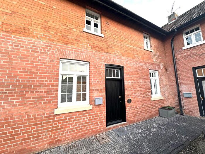 2 Bedroom Cottage To Rent In Farriers Place, Wiseton Stables, Wiseton, Doncaster, DN10