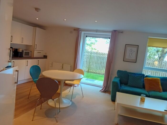 2 Bedroom Ground Flat To Rent In Park Road, Aberdeen, Aberdeenshire, AB24