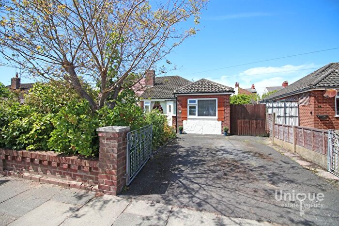 3 Bedroom Bungalow For Sale In Balmoral Place, Thornton-Cleveleys, FY5
