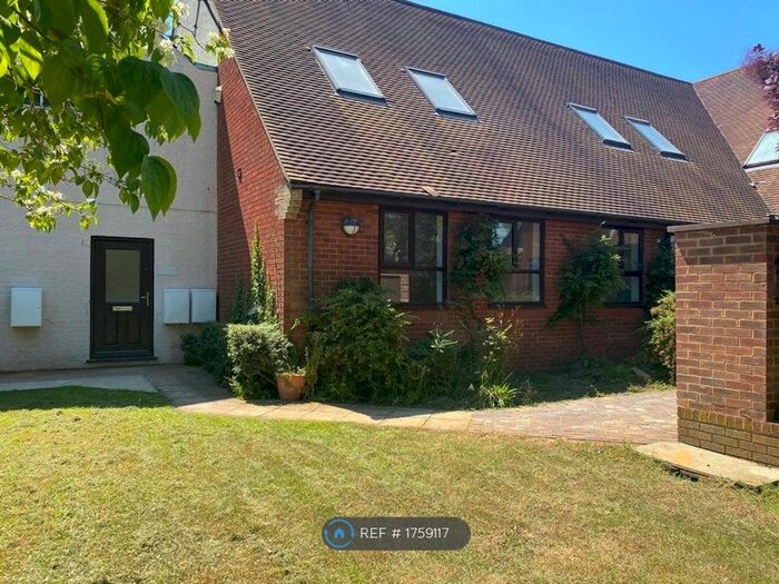 1 Bedroom Flat To Rent In Southview Avenue, Caversham, RG4