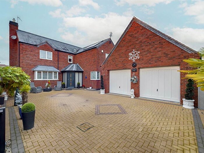 4 Bedroom Detached House For Sale In Jasmine Close, Hanley Swan, Worcester, WR8