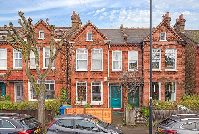 2 Bedroom Flat For Sale In Croxted Road, SE21