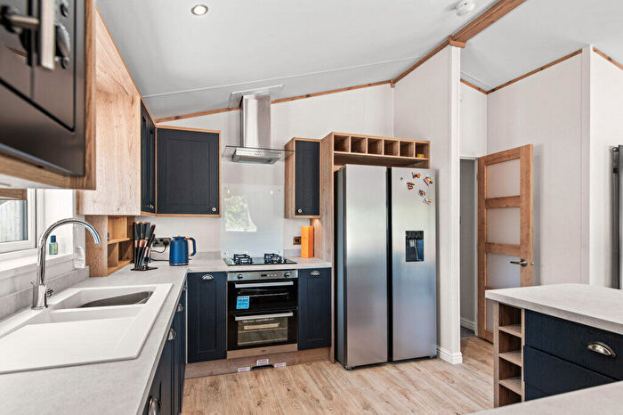 2 Bedroom Lodge For Sale In Castleton Road, Tullibardine, PH3