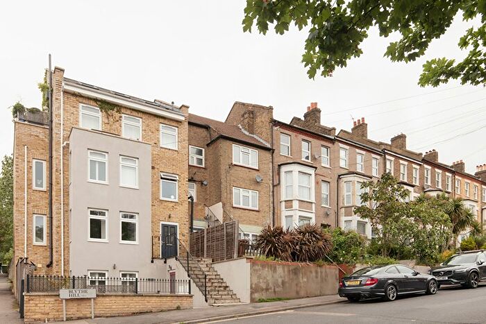2 Bedroom Flat To Rent In Blythe Hill, London, SE6