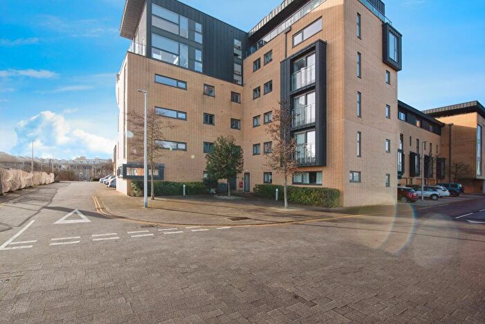 2 Bedroom Apartment To Rent In Plas Bowles, Cardiff Pointe, CF11