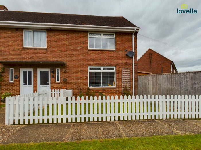 2 Bedroom Semi-Detached House For Sale In Dale View Road, Brookenby, LN8