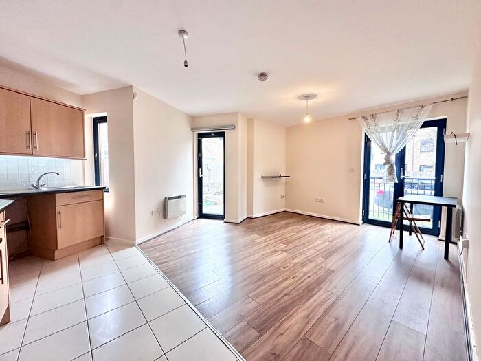 2 Bedroom Flat To Rent In Victoria Way, Charlton, SE7