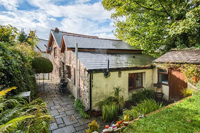 2 Bedroom Cottage For Sale In St. Johns Hill, Tenby, SA70