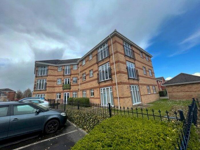 2 Bedroom Flat To Rent In Cable Street, Eastleigh, Hampshire, SO50