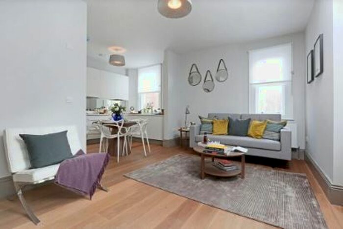 2 Bedroom Flat To Rent In Goodge Street, Fitzrovia, W1T