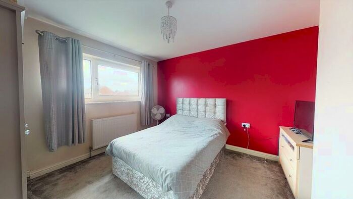 3 Bedroom Semi-Detached House To Rent In Preston Way, Monk Bretton, Barnsley, S71