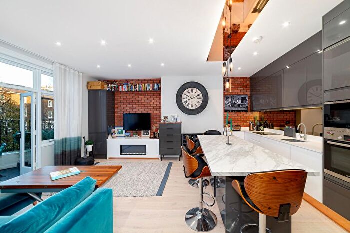 1 Bedroom Flat To Rent In Belsize Square, Belsize Park, NW3