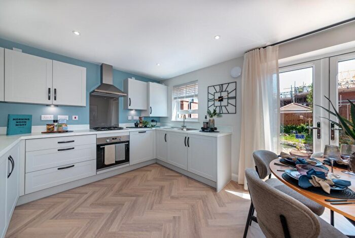 3 Bedroom Semi-Detached House For Sale In Meadowsweet Avenue, Beaconside, Stafford, Staffordshire, ST16