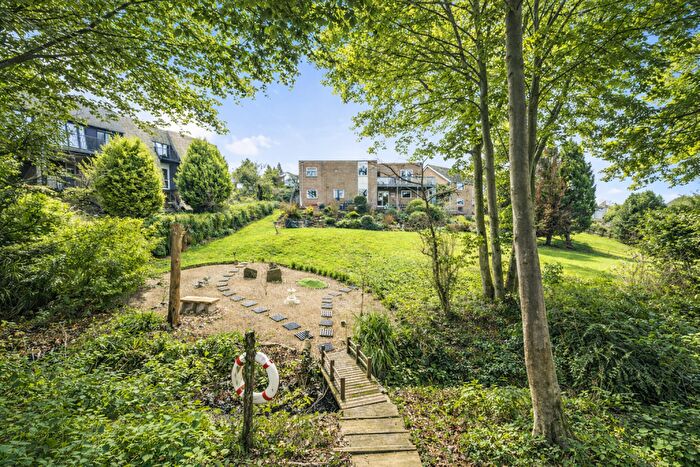 4 Bedroom Detached House For Sale In The Ridge, Blunsdon, SN26