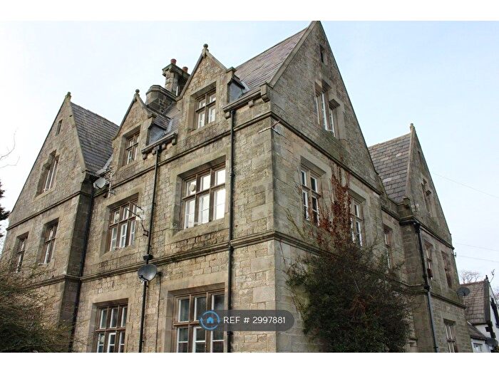2 Bedroom Flat To Rent In Rectory Gardens, Lancaster, LA2