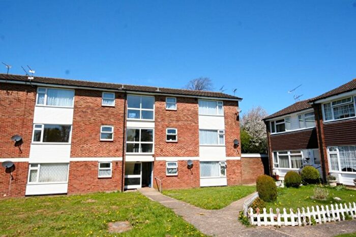 1 Bedroom Flat To Rent In Collings Wells Close, Caddington, LU1