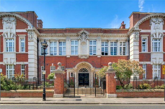 2 Bedroom Flat To Rent In Tutelage Court, College Terrace, London, E3