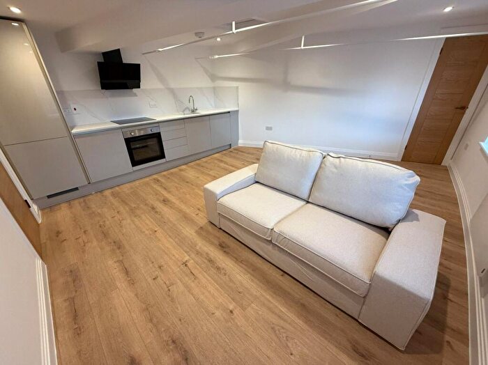 1 Bedroom Apartment To Rent In Market Place, Reading, Berkshire, RG1