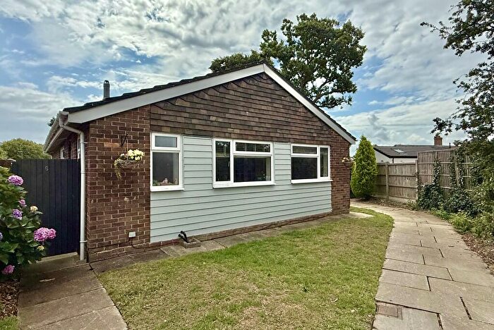 2 Bedroom Detached Bungalow For Sale In Hurst Green, Peel Common, PO13