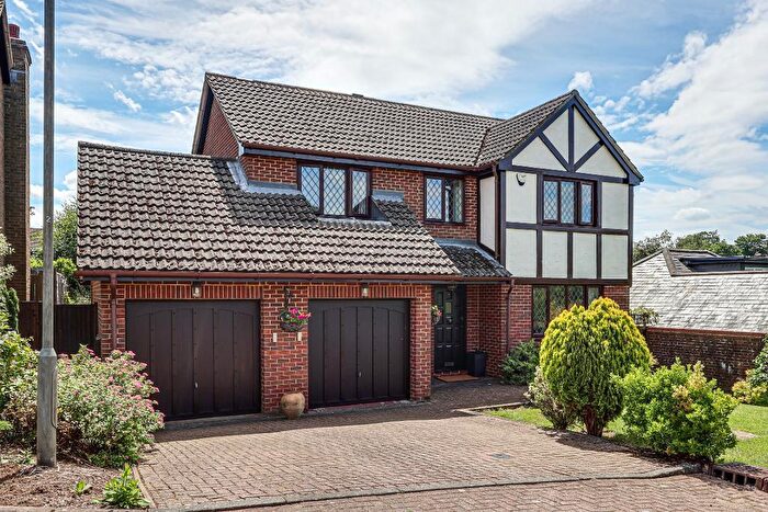 4 Bedroom Detached House For Sale In The Meadows, Warlingham, CR6