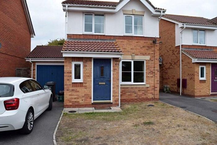 3 Bedroom Semi Detached House To Rent In Exeter Close, Burnham On Sea, Somerset, TA8