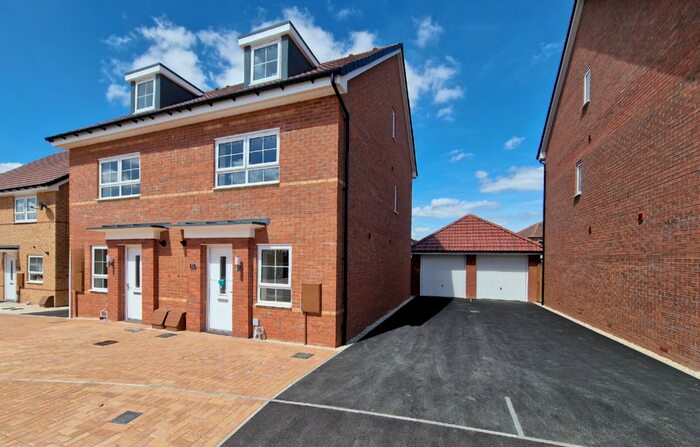 4 Bedroom Semi-Detached House To Rent In Ashcott Avenue, Stadium Estate, Leicester, LE4